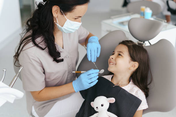 Best Broken or Cracked Tooth Emergency Dentist in Combes, TX